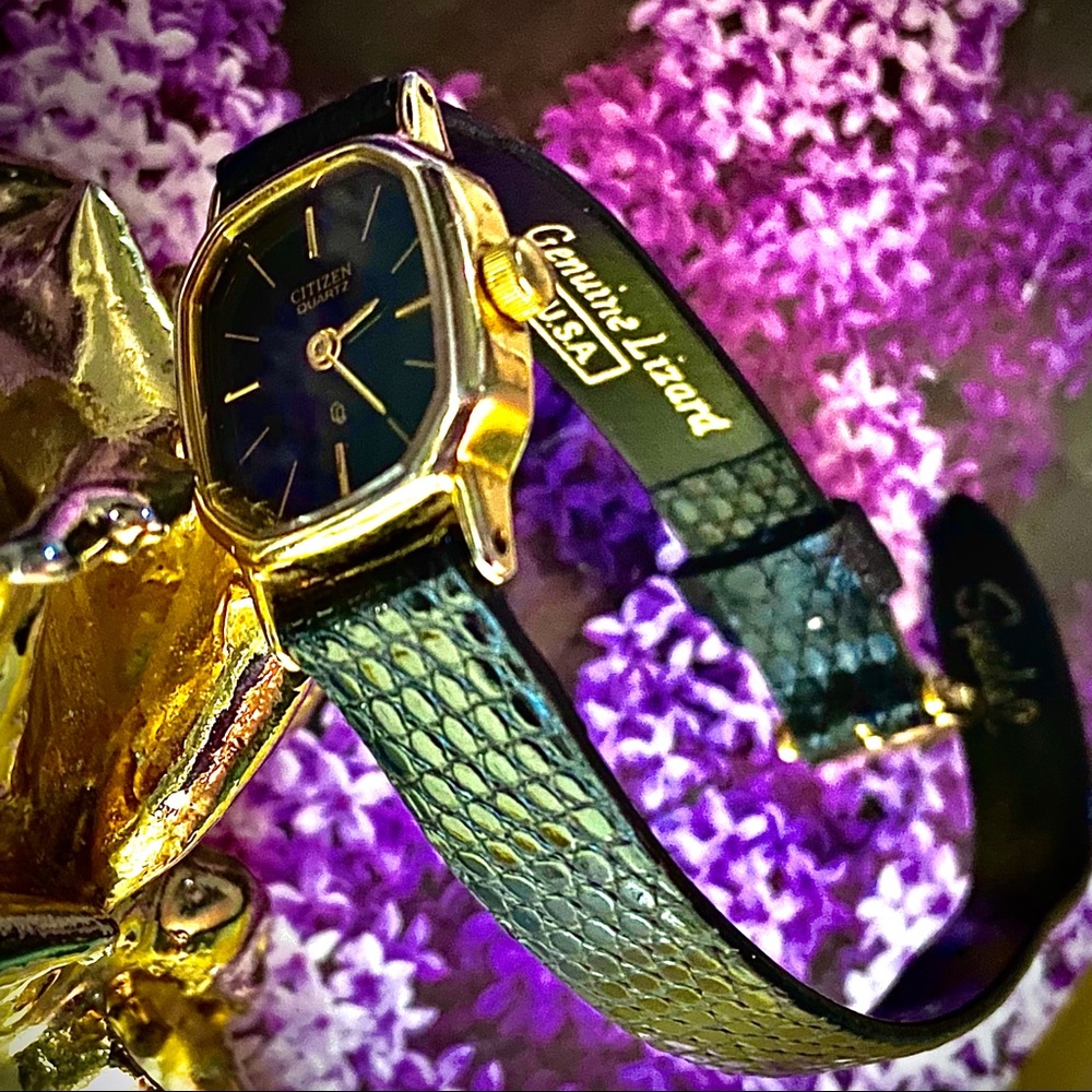 Vintage Citizen Quartz Genuine Lizard Band Watch Gem